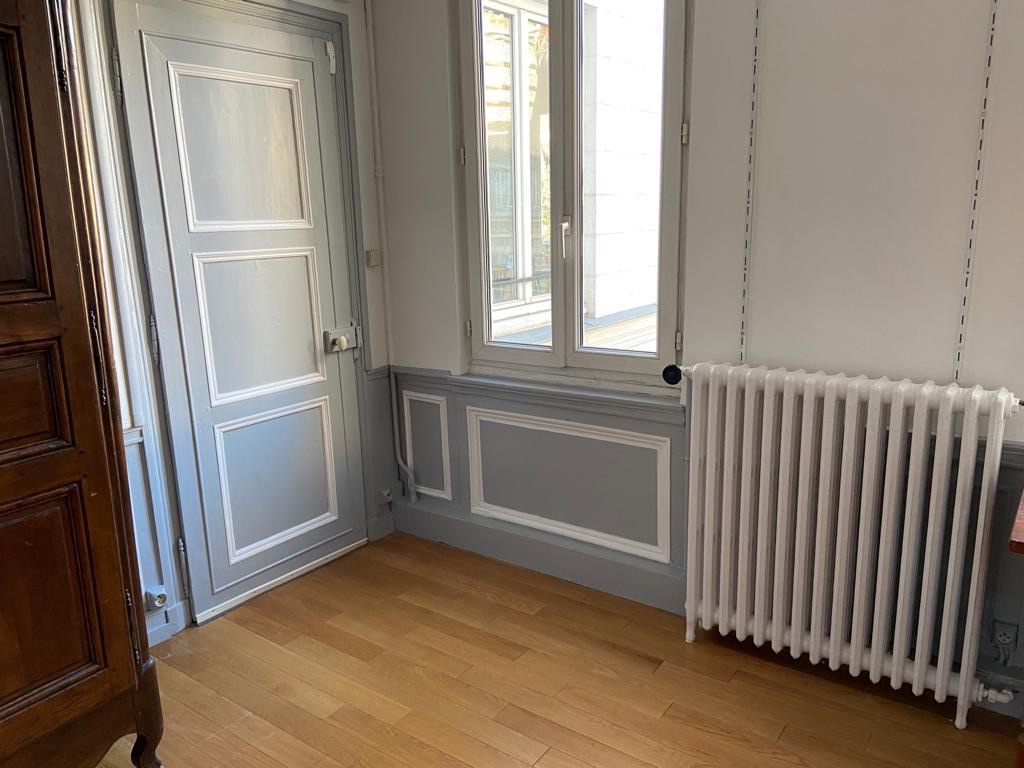 Hôtel particulier : salon de musique et boiseries